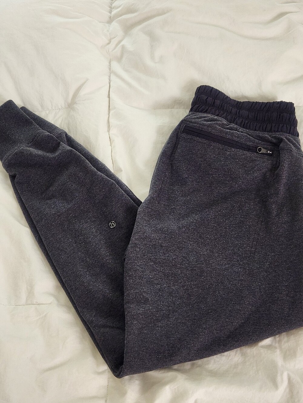 LULULEMON MODERN JOGGER PANT SIZE 6 $98